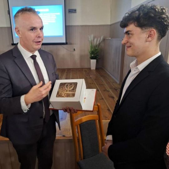 Historia zapisana słowem – promocja książki o Zawisnej 📖