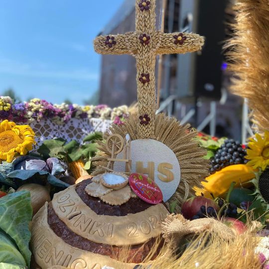 🌻 NOWOCZESNE KOŁO GOSPODYŃ I GOSPODARZY WIEJSKICH "KAROLINKI" DUMNIE REPREZENTOWAŁO GMINĘ KAMIENICA POLSKA PODCZAS DOŻYNEK POWIATOWYCH 🌻