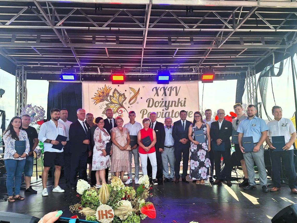 NASI MIESZKAŃCY NAGRODZENI I WYRÓŻNIENI NA DOŻYNKACH POWIATOWYCH 🏆