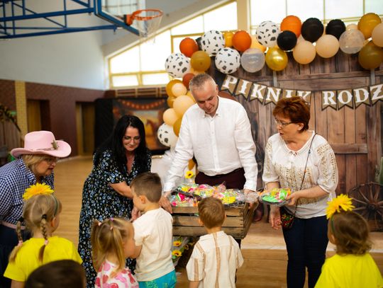 Piknik Rodzinny – "Na Dzikim Zachodzie” w Przedszkole w Kamienicy Polskiej