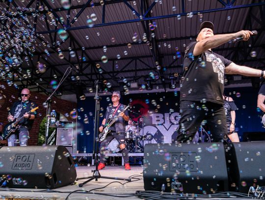 Występ zespołu Big Cyc podczas Dni Gminy Kamienica Polska Występ zespołu Big Cyc podczas Dni Gminy Kamienica Polska