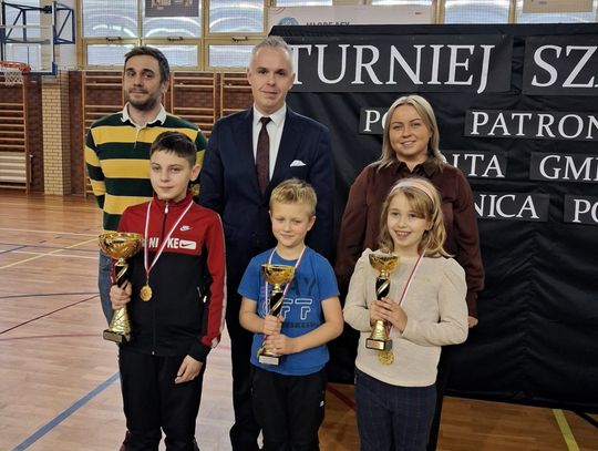 Turniej Szachowy o Puchar Wójta Gminy Kamienica Polska Turniej Szachowy o Puchar Wójta Gminy Kamienica Polska