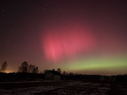 Zorza polarna nad Kolonią Klepaczką i Zawadą